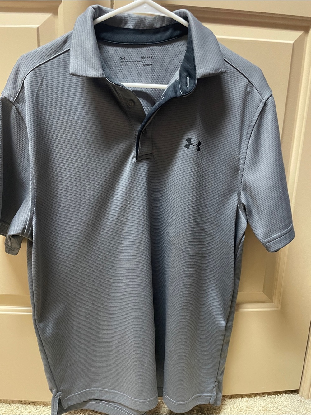 Under Armour Men’s Gray Athletic Polo with Subtle Logo